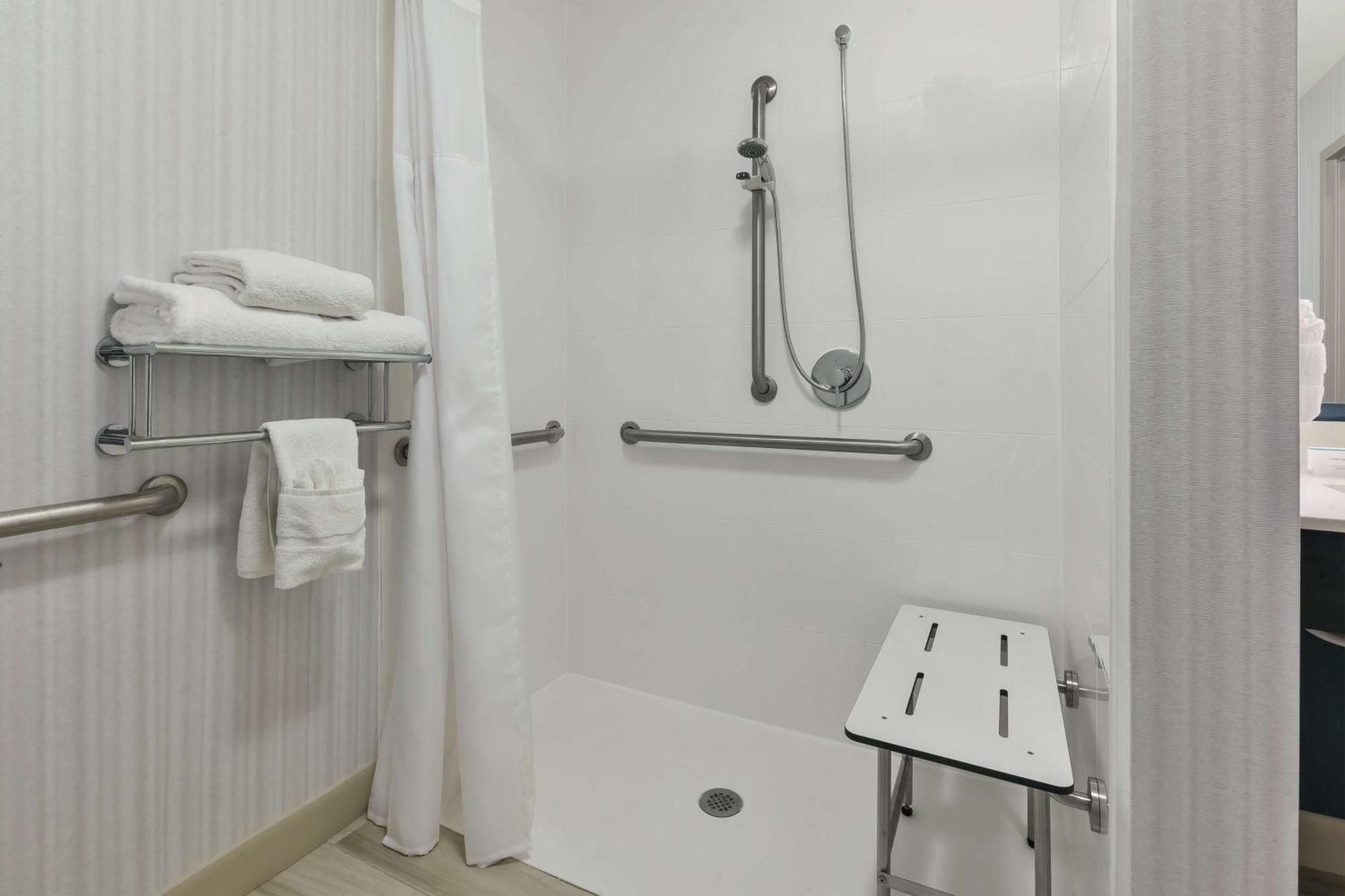 Hilton Garden Minneapolis Maple Grove